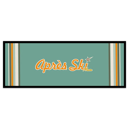 Green Bar runner with Apres Ski Mum written in gold